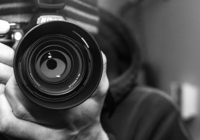 photographer-g90f32af91_1920